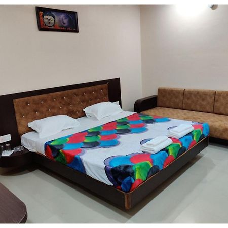 Hotel Pragati, Chanderi, Mp Εξωτερικό φωτογραφία