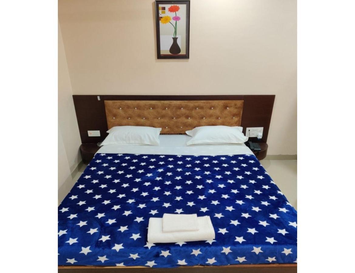 Hotel Pragati, Chanderi, Mp Εξωτερικό φωτογραφία